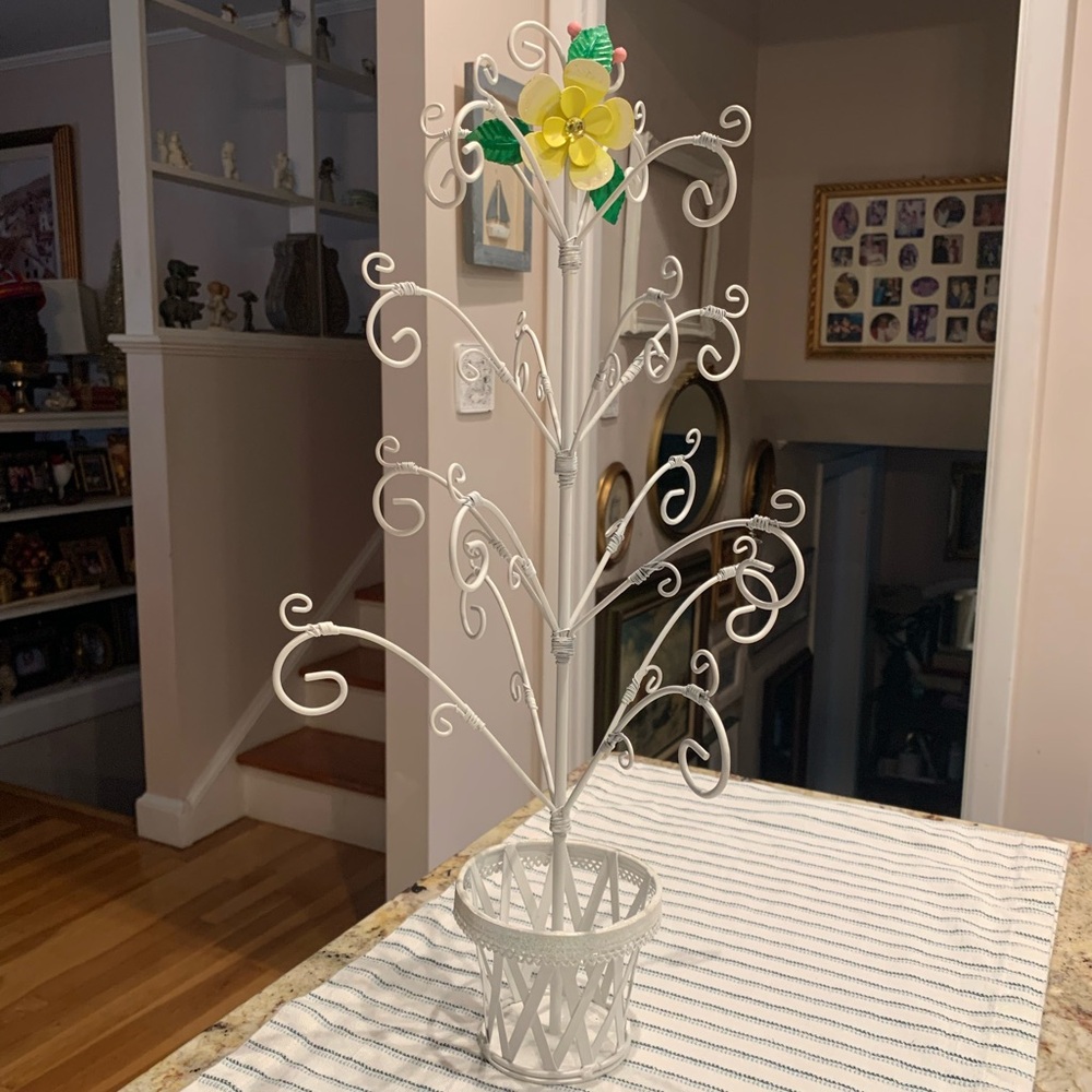 White Metal Jewelry Tree with Yellow Flower